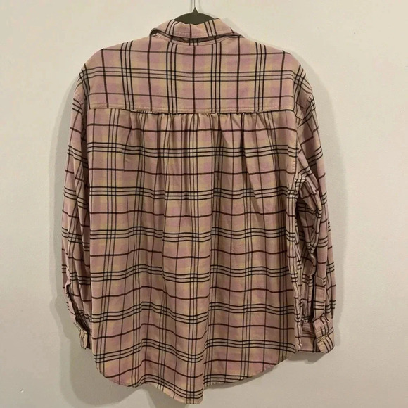 Levi’s Flannel - Picture 2 of 5